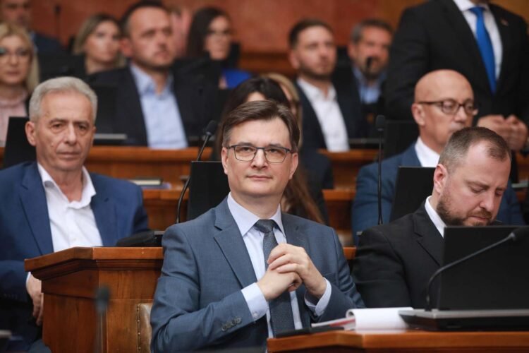 “I counted 342 people at our meeting and 6 robots”: Progressives on the assessment of the Archives of Public Meetings on the number of citizens at yesterday’s meeting – Politics