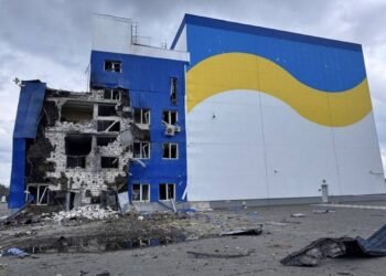 Russian strikes kill four, damage nuclear facility