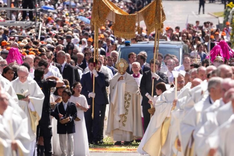 Joy, faith, love’: Giant crowd flocks to pope’s Madrid mass