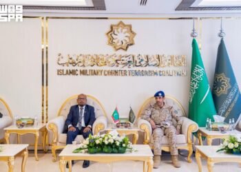 Al-Riyadh newspaper | The Assistant Military Commander of the Islamic Alliance receives the Minister of Defense and National Service of the Republic of Maldives