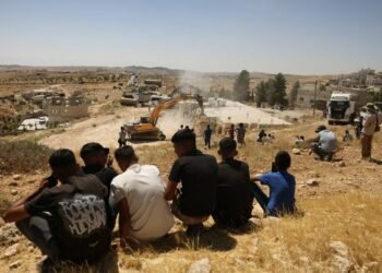 Zionist minister strips Palestinians of control over Hebron holy site