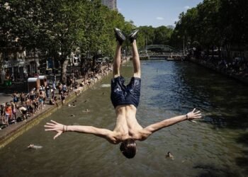 French aversion to air conditioning melts as homes sizzle