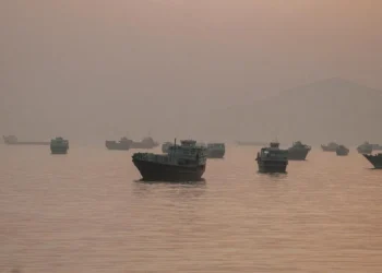 US attacks Iranian coastal sites after Iran launches drones in latest flare-up
