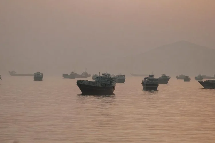 US attacks Iranian coastal sites after Iran launches drones in latest flare-up