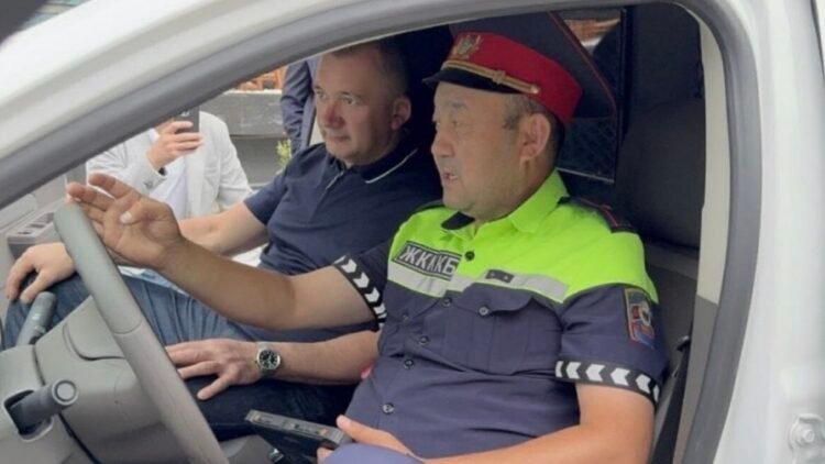 The head of the Ministry of Internal Affairs of Belarus was shown a unique UPSM car