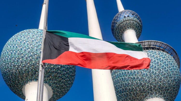 Al-Riyadh newspaper | Kuwaiti air defenses confront enemy air targets