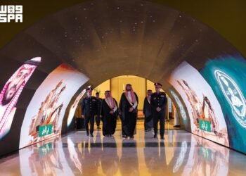 Al-Riyadh newspaper | The Minister of the National Guard sponsors the graduation ceremony for master’s programs at King Abdullah bin Abdulaziz Command and Staff College for the academic year 1447 AH