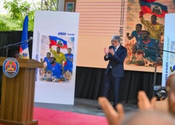 Government unveils commemorative postage stamp in honor of the Grenadiers