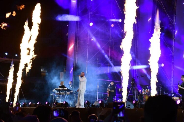 Mawazine: Douzi and Cheb Khaled ignite the stage of the Grand Stade Prince Moulay Abdellah in Rabat