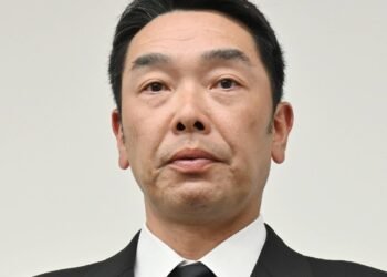 Former Giants manager Abe referred to prosecutors over alleged assault