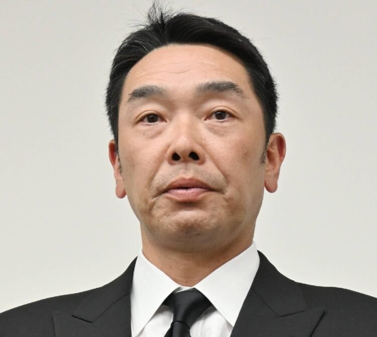 Former Giants manager Abe referred to prosecutors over alleged assault