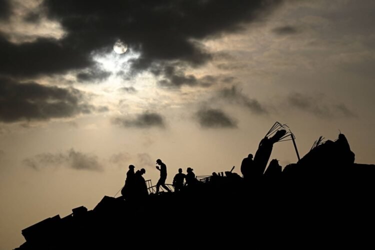 Venezuela quakes kill almost 1,500, with millions more in need