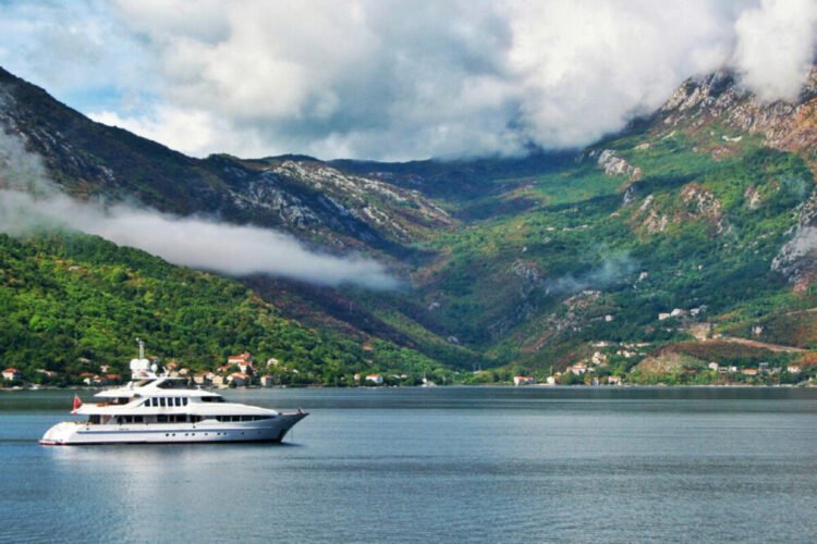Government of Montenegro: Illegal renting of yachts on the Montenegrin coast will be sanctioned without exception