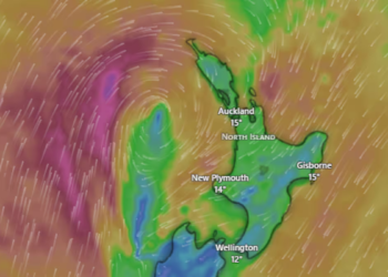 Heavy rain, severe gales, thunderstorms bearing down on top of North Island from tropics