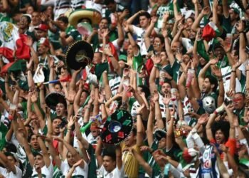 The ‘Mexican fan wave’ that isn’t Mexican and why some don’t like it