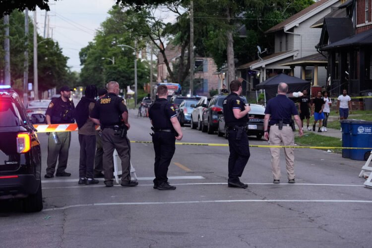 Police: At least 12 wounded in shooting in Ohio, two attackers exchanged fire