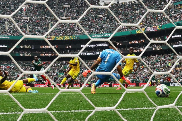 DAY 1, WORLD CUP Open 23rd World Cup, Mexico beats South Africa in match with three red cards