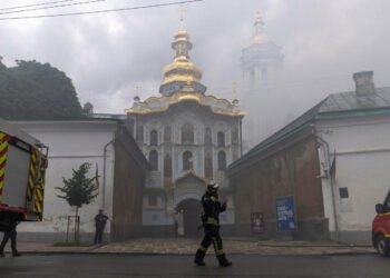 Russia denies that it targeted the Kiev monastery, claims that it was damaged by US anti-aircraft missiles