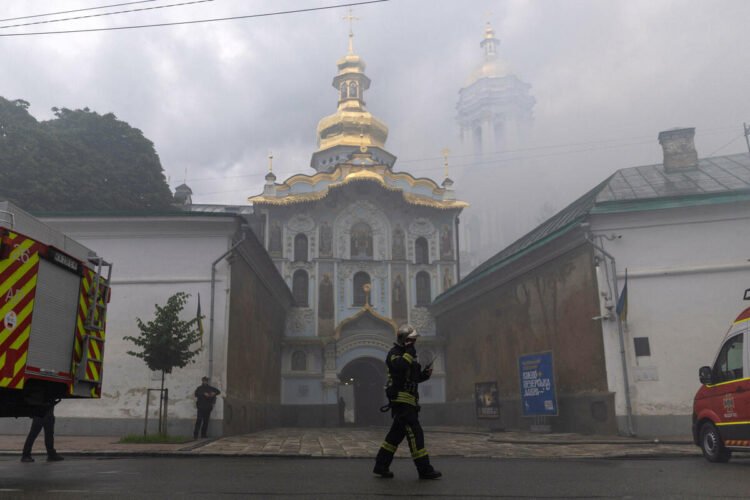 Russia denies that it targeted the Kiev monastery, claims that it was damaged by US anti-aircraft missiles