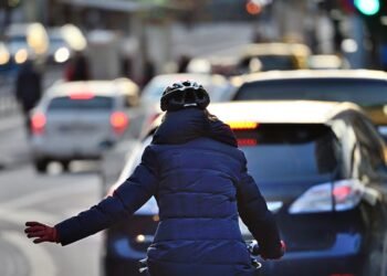 How aggressive drivers are deterring Irish women from cycling – The Irish Times
