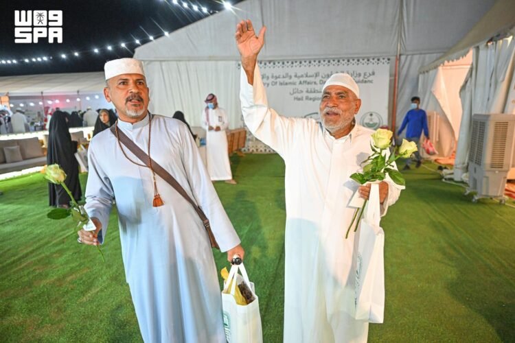 Al-Riyadh newspaper | The city of pilgrims in Hail bids farewell to the Iraqi guests of God