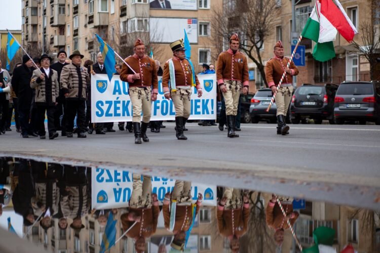 Most Romanians See Relations with the Hungarian Community as Cooperative
