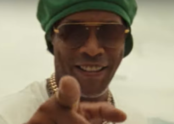 Ronaldinho releases his first album called ‘Camisa 10’, with Pitbull, Sean Paul and Juan Magán
