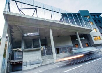 The Andorran school in Encamp asks parents to talk to their children about drugs and violence