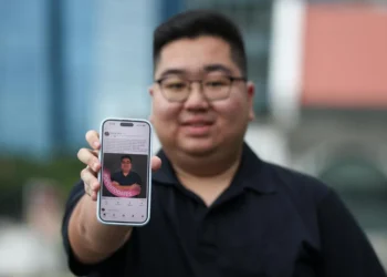 Finding love on LinkedIn: Why are more singles giving it a shot?