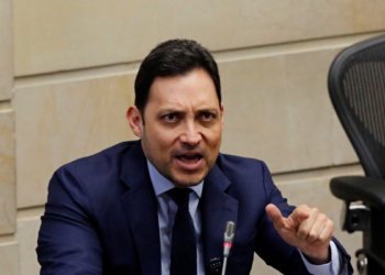 Senator Carlos Fernando Motoa requests Minister Armando Benedetti’s agenda to monitor possible intervention in politics