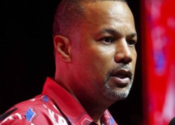 Rollins accuses govt of trying to ‘sneak’ in changes to permanent residency | News