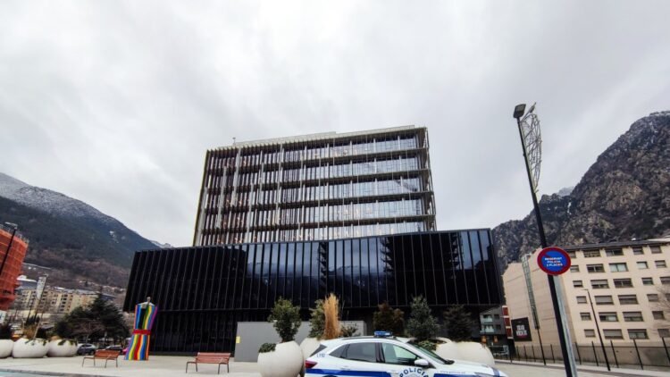 Four years in prison for the young man who robbed a hotel in Encamp with a hammer