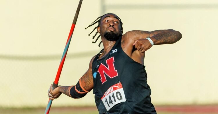 Strachan wins silver at the NCAAs | Sports