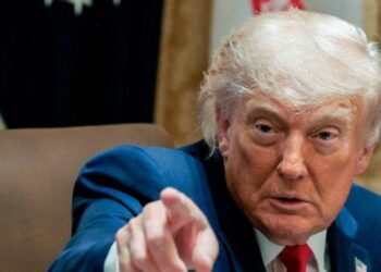 Trump criticizes Meloni after she denied that she asked to take a photo with him