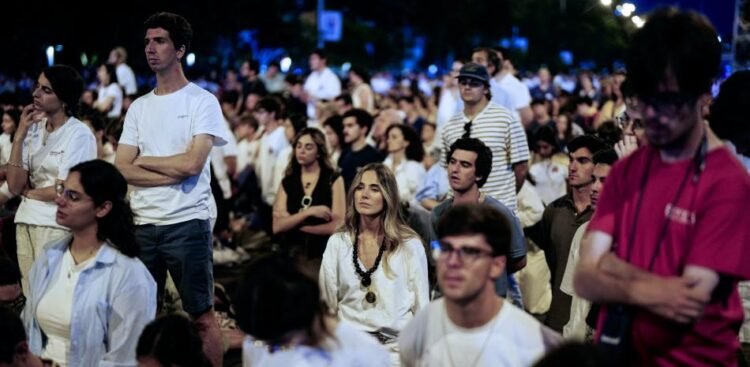 “Here is the youth of the pope”: Young Catholics at the vigil of Pope Leo in Madrid