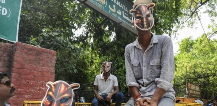 The Cockroach Party jumps from the internet to the streets in its first protest in India