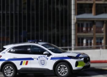 Arrested a 40-year-old man for assaulting a colleague with a corkscrew in Sant Julià
