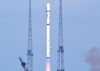 China’s Zhuque-2E Y6 carrier rocket sends 2 new satellites into space