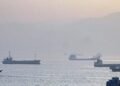The US launches new attacks against Iran, which responds with a total closure of Hormuz
