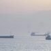 The US launches new attacks against Iran, which responds with a total closure of Hormuz