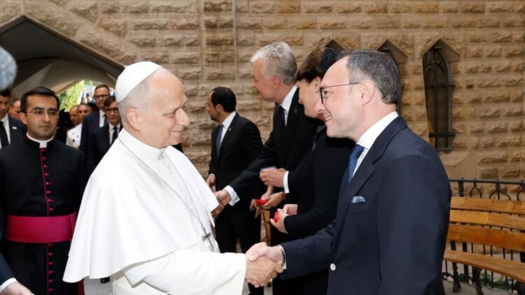 The head of government, Xavier Espot, the minister Baró and the general trustee, Carles Ensenyat, attend the mass of Leo XIV in Barcelona