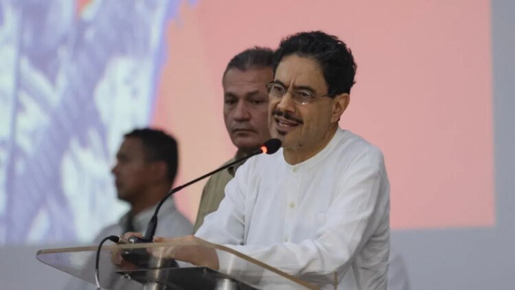 Iván Cepeda made ‘extreme’ changes in his government plan: why did he have to delete the word ‘constituent’?
