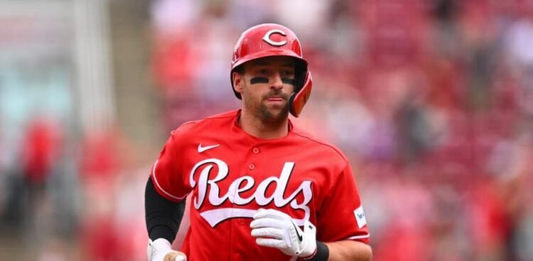With home runs by Stewart and Steer, the Reds defeat the Mets