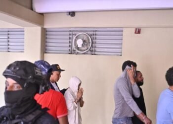Five of those involved in the XL-526 case are sentenced to 18 months in prison