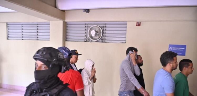 Five of those involved in the XL-526 case are sentenced to 18 months in prison