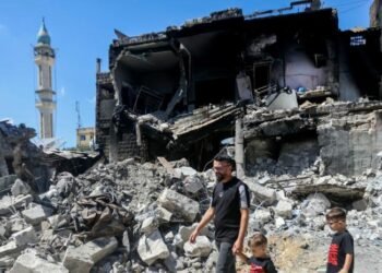 Israel and Hezbollah agree to a ceasefire in Lebanon, with the US-Iran agreement in suspense
