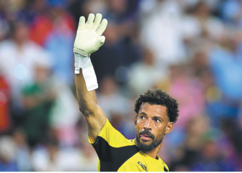 Vozinha’s mom roots for her son from the stands