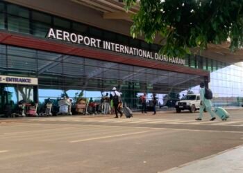Heavy gunfire, blasts heard near airport in Niger’s capital