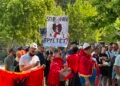 Protests in front of the Assembly, citizens defy the high temperatures: Parliament of crime, Rama in prison, Berisha in prison! – Shqip.com