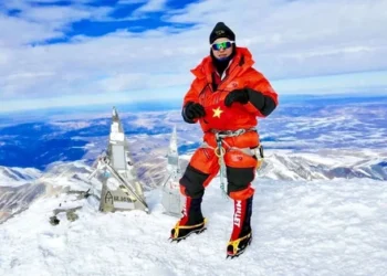 Céline Thanh Nha becomes first Vietnamese woman to complete Seven Summits